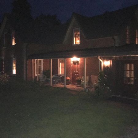 Sawyer'S Creek Bed And Breakfast Algonquin Highlands 外观 照片