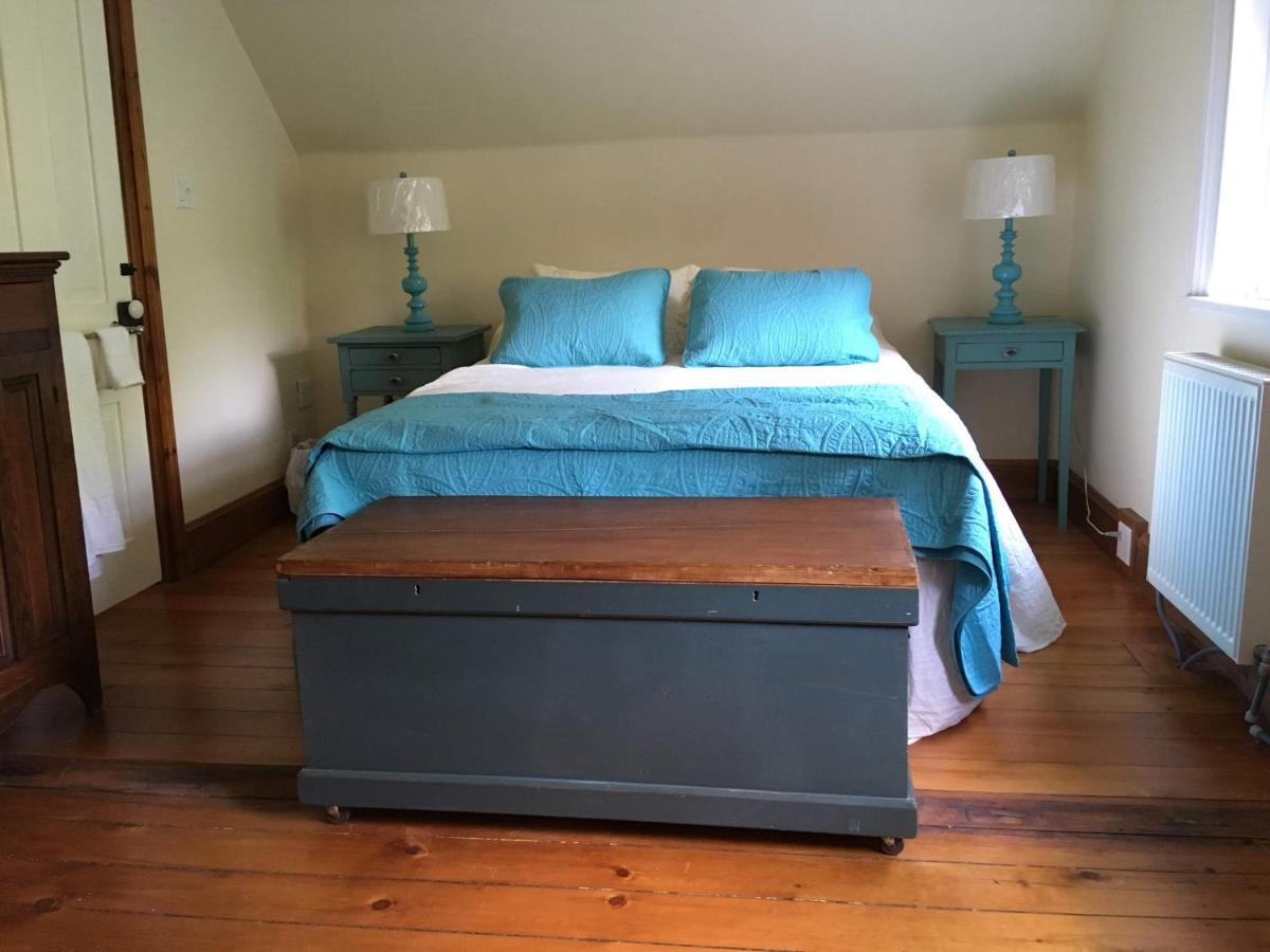 Sawyer'S Creek Bed And Breakfast Algonquin Highlands 外观 照片