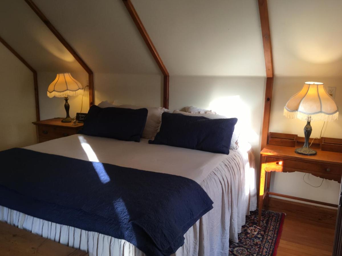 Sawyer'S Creek Bed And Breakfast Algonquin Highlands 外观 照片