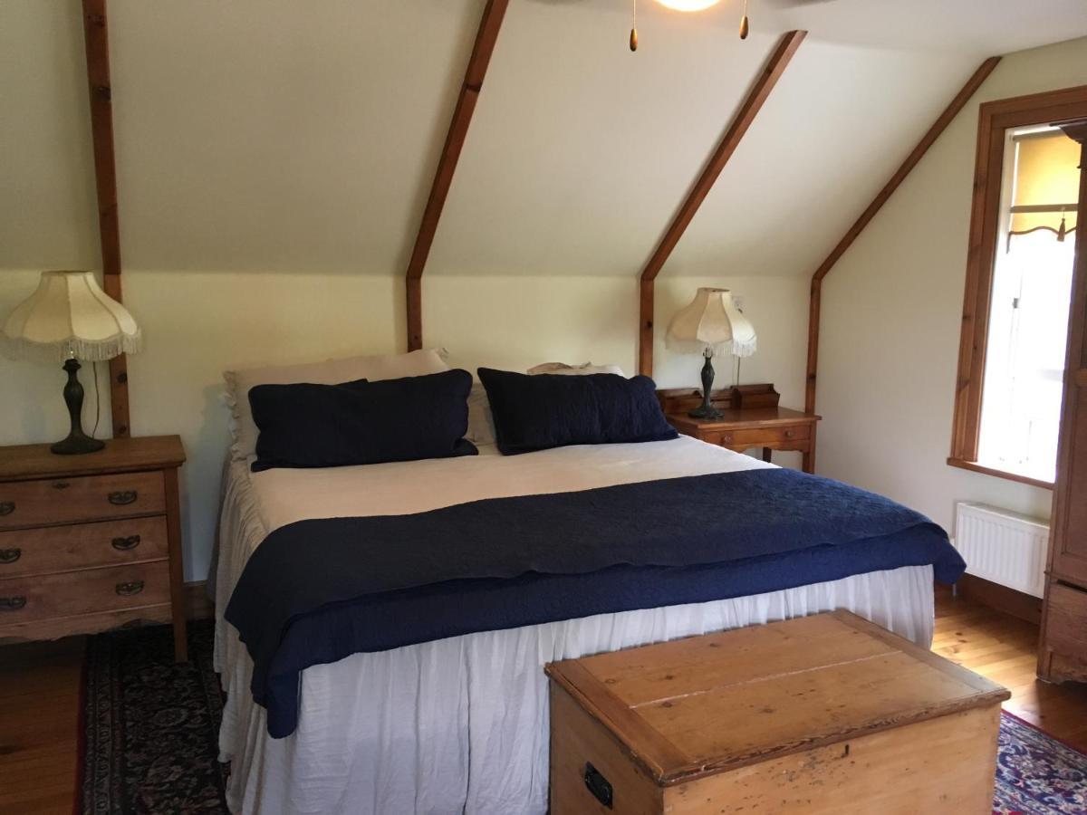 Sawyer'S Creek Bed And Breakfast Algonquin Highlands 外观 照片