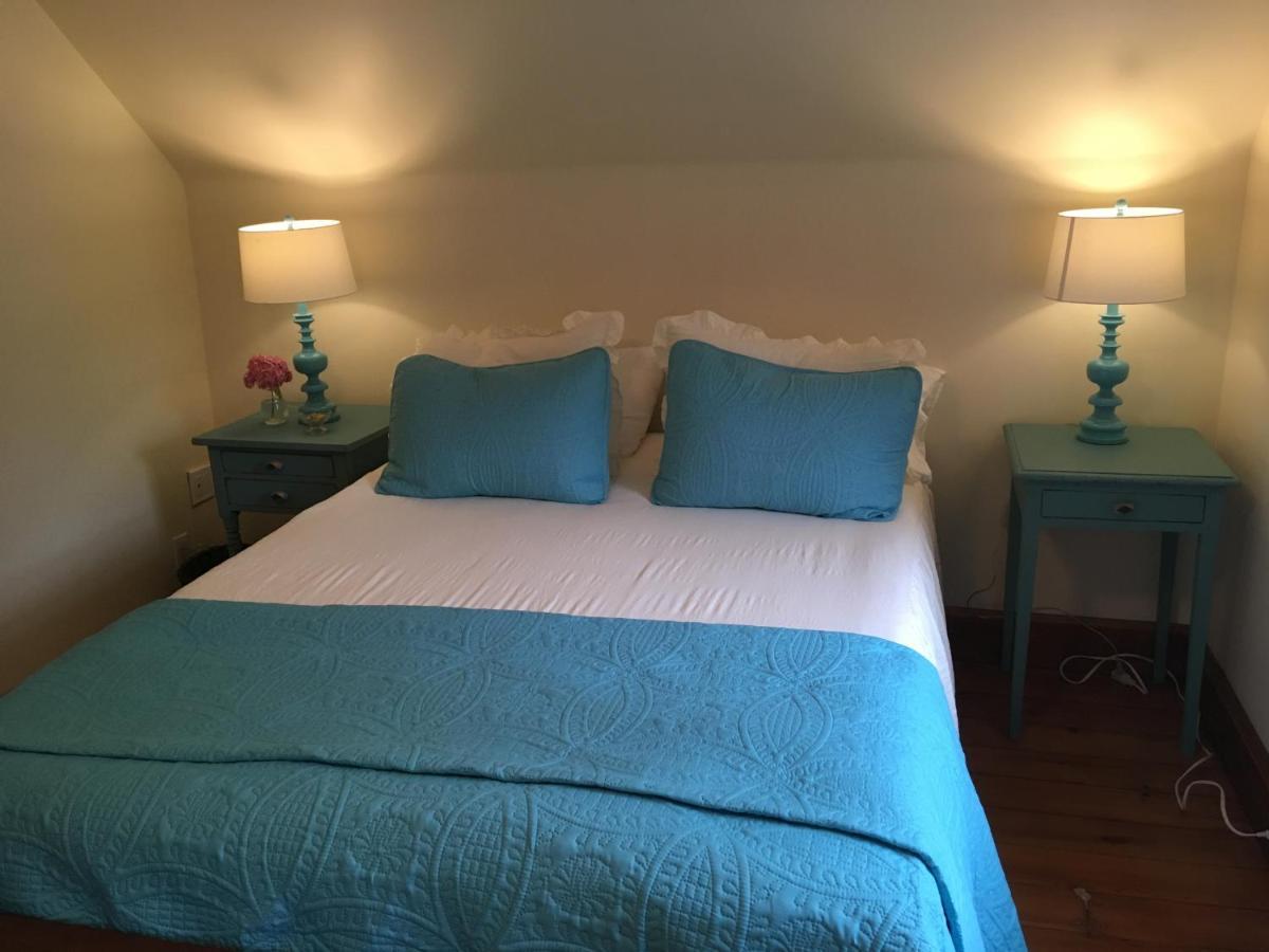 Sawyer'S Creek Bed And Breakfast Algonquin Highlands 外观 照片
